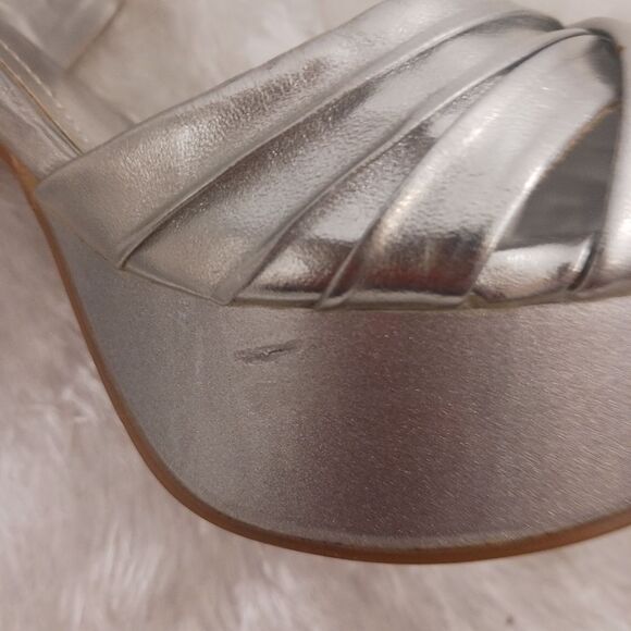 Ann Michelle hustler silver heels size 8.5 - Picture 4 of 9